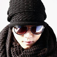 冬季款戴围巾男生头像，围围巾的男生头像图片