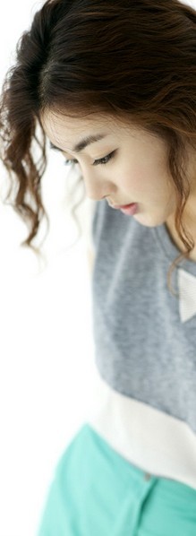 姜素拉QQ皮肤 韩国女生姜素拉QQ透明皮肤图片