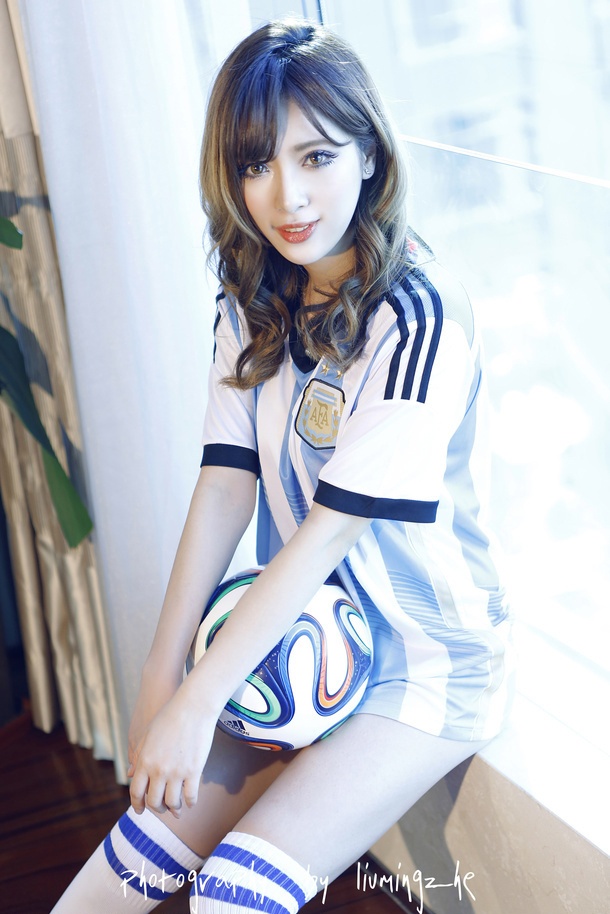 世界杯美女球迷太疯狂图片_M.XIEEBANG.COM